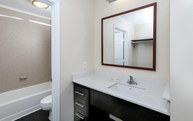 Candlewood Suites Market Center by IHG