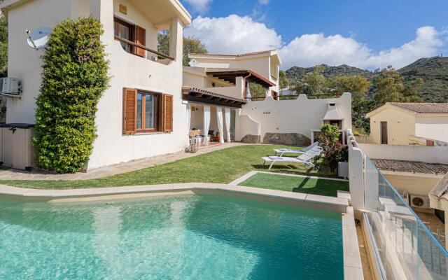Villa Mirto 5+1 in Eden Rock