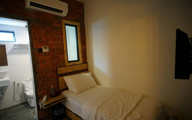 Brick Box Hotel