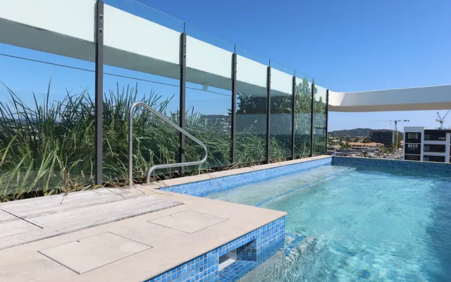 Luxury Palm Beach 1 BDR in The Village