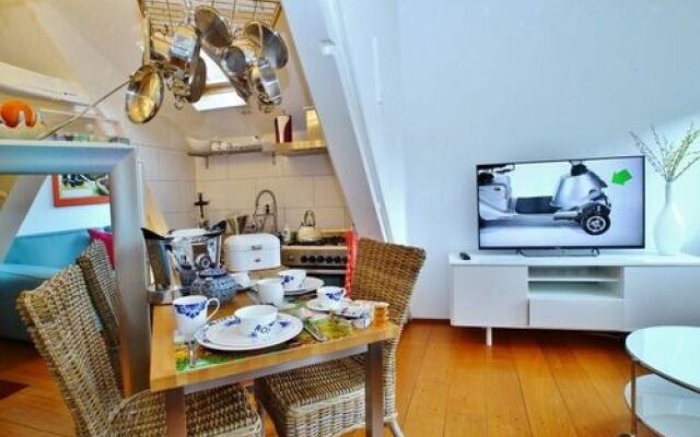 Luxury Apartments Delft V History Written