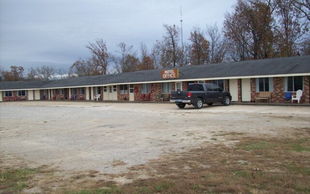 Ozark Plaza Motel & RV Park