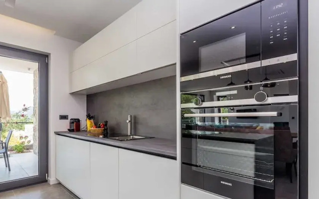 Villa Verena With Heated Pool