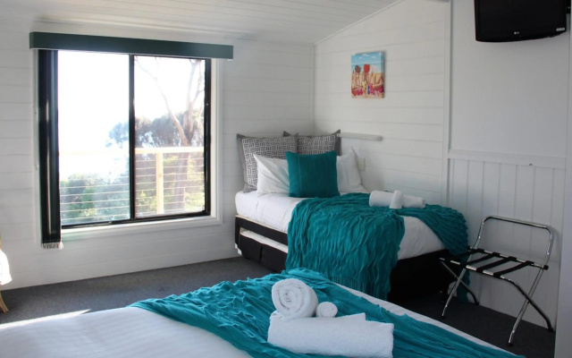 KINGFISHER COTTAGE Beachfront at the Binalong Bay – Guest Rooms – Binalong Bay