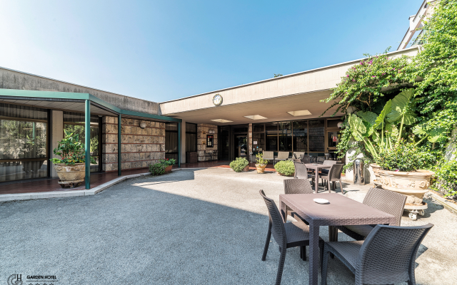 Garden Hotel