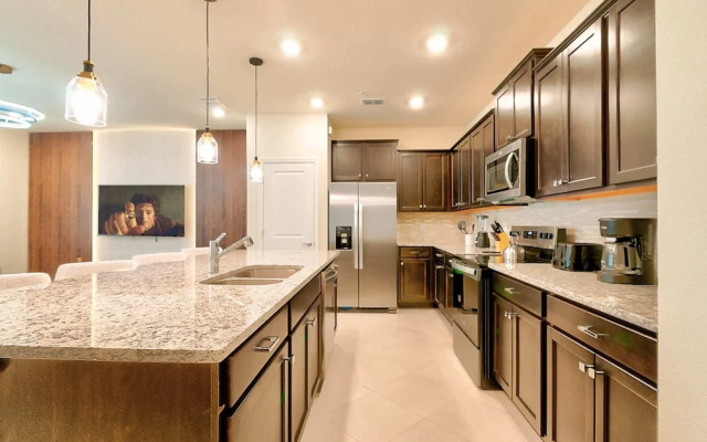 16037 Dream Vacation Family Home 5BD