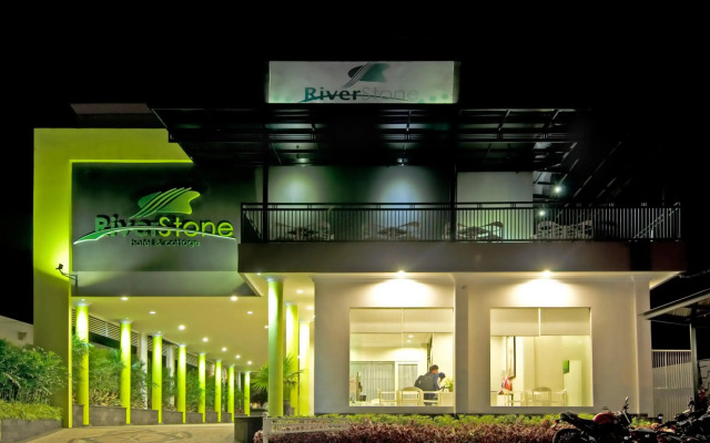 Riverstone Hotel and Cottage