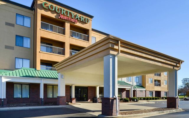 Courtyard by Marriott Milwaukee Brown Deer