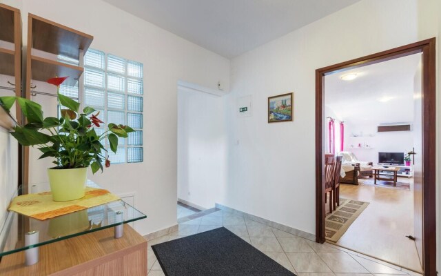 Stunning Apartment in Fazana With Wifi and 3 Bedrooms