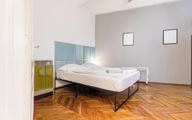 Elegant 1BR Apt Steps from Praterstern