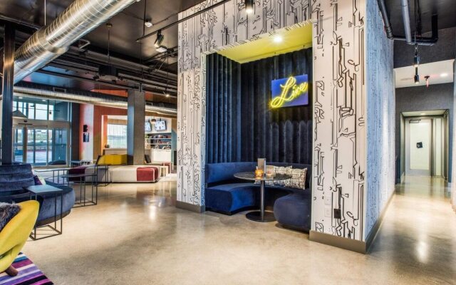 Aloft Dallas Arlington Entertainment District