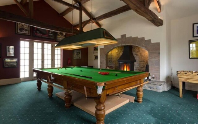 Exceptional Unique 5 Bedroom Manor House