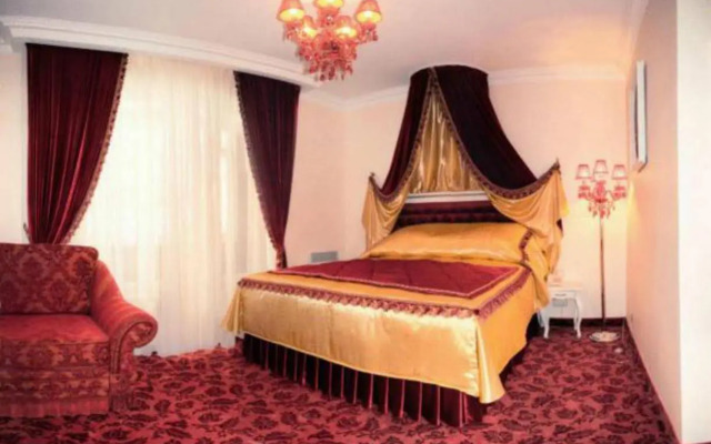 Отель «Роял Сити»