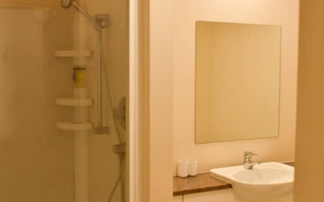 Stunning 2 Bedroom CBD Apartment
