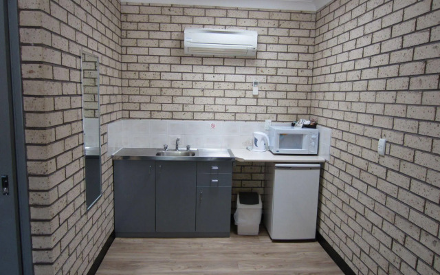 Cowra Crest Motel