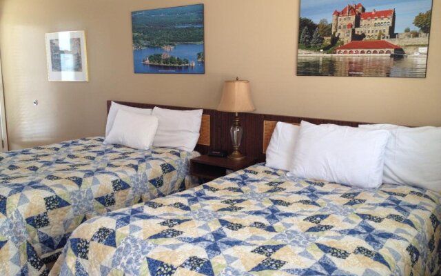 Boathouse Country Inn