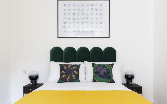 Bloomsbury Apartments by Flying Butler