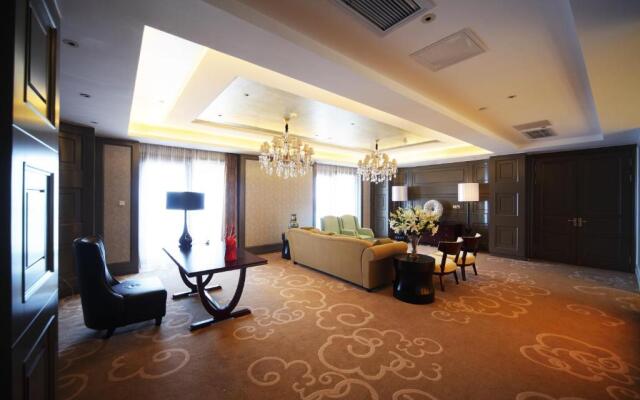 Haiyang Shenglong Jianguo Hotel
