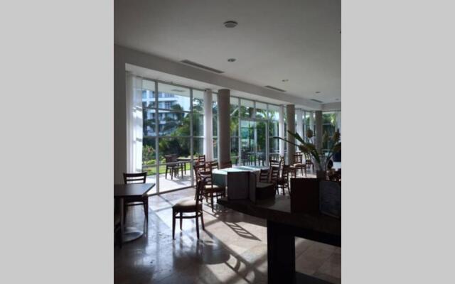 Luxury Apartment Mayan Lakes