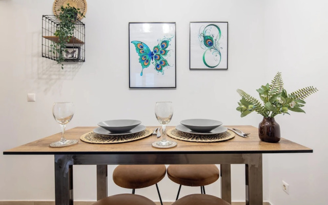Zappa 2-BR Apt With Terrace in Athens