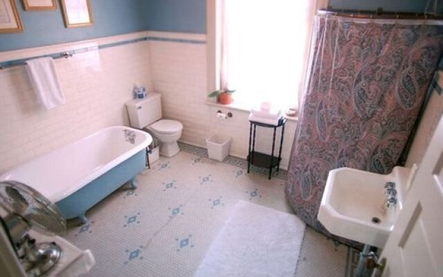 Grace Manor Inn