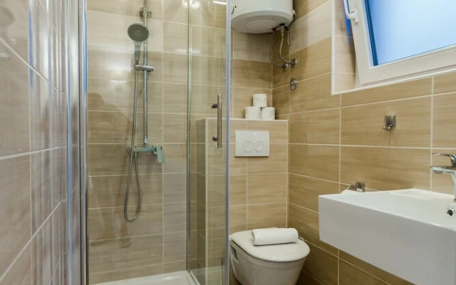 Apartmani Studio Sleeps 2 -parking -private Garden