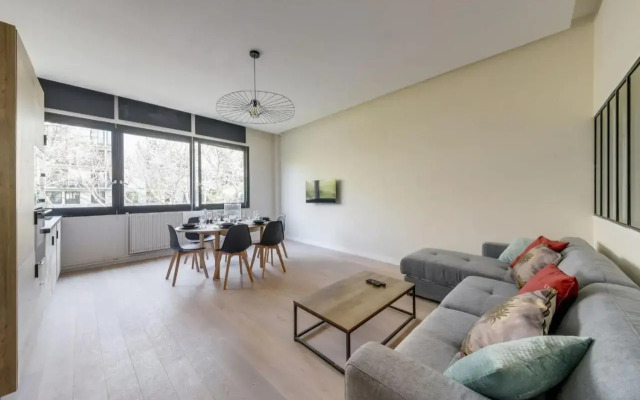188-Suite Eight