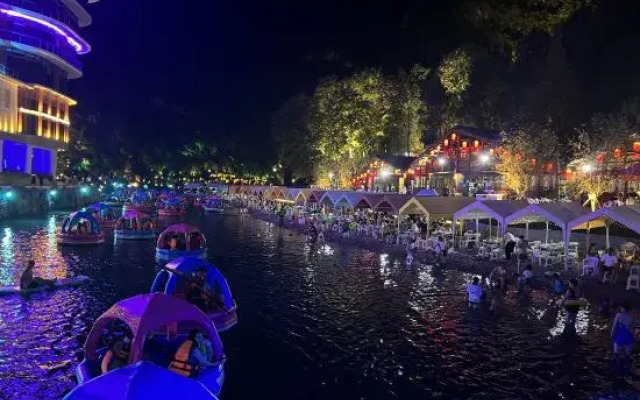 Shi Bingyun Xi River Intelligent Hotel