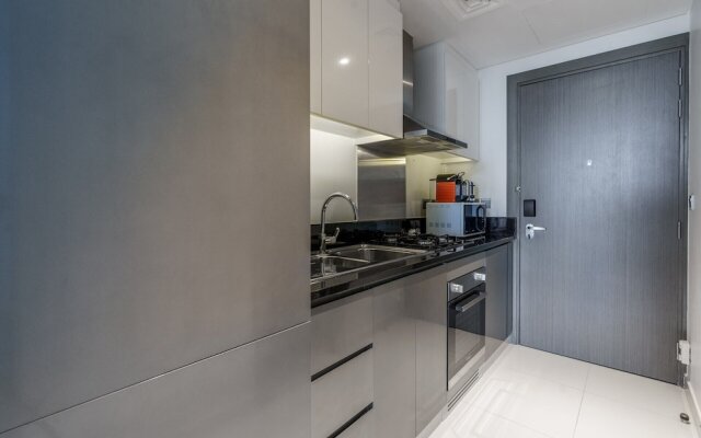 Eloquent Cozy Studio with Incredible Canal Views