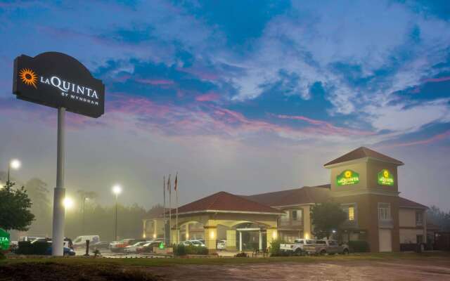 La Quinta Inn & Suites by Wyndham Conroe