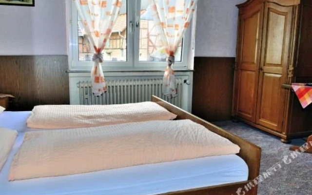 Zur Friedenslinde