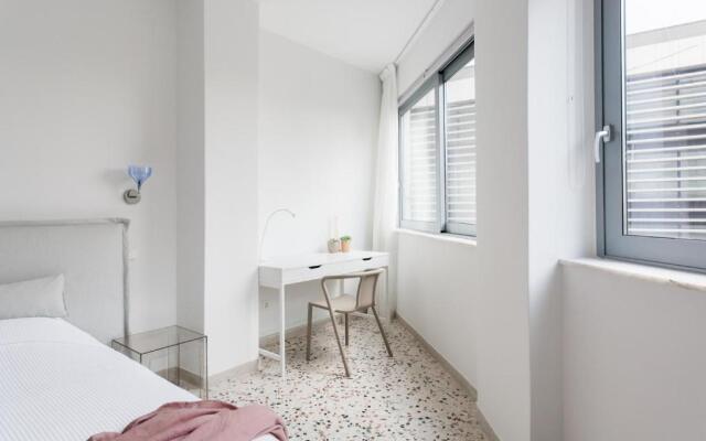Stylish & perfectly located apartment, (Ermou st)