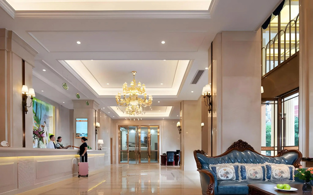 Vienna International Hotel (Chongqing Nanping Pedestrian Street) – Lobby – Chongqing