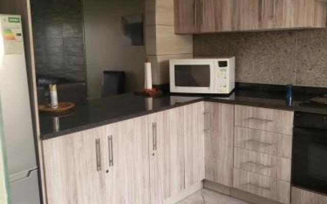 4 Toti Sands