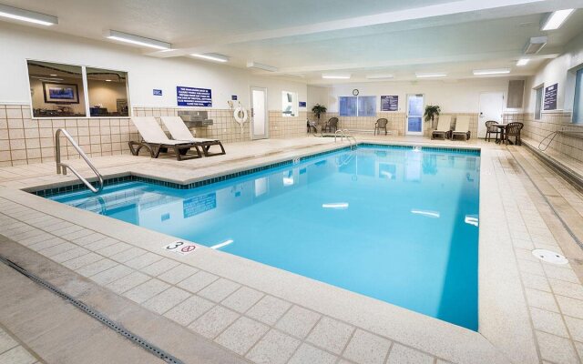 Crystal Inn Hotel & Suites Great Falls