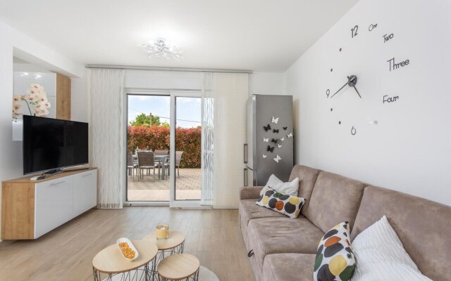 Amazing Apartment in Vantacici With Wifi and 1 Bedrooms