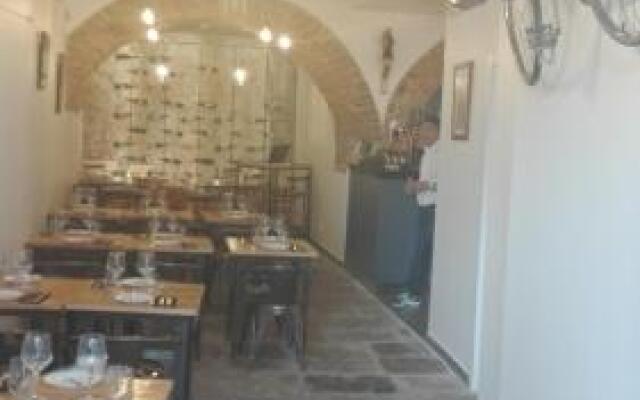 Alfama Apartments Services