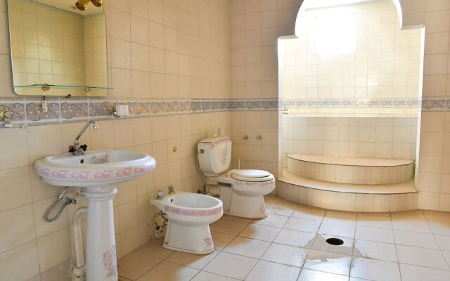Goldway Hostel