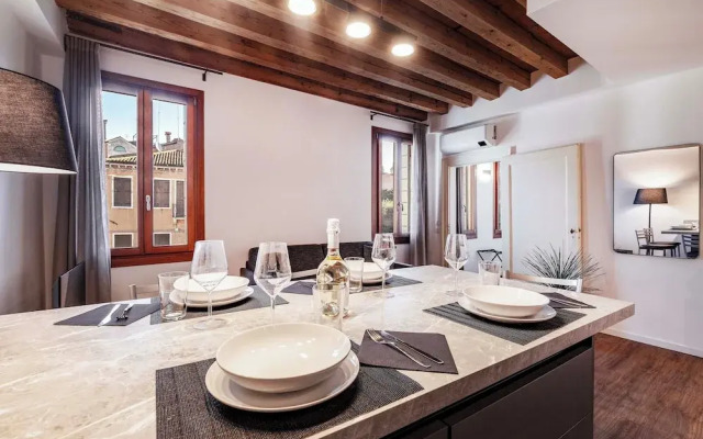 San Lorenzo Apartments 5054