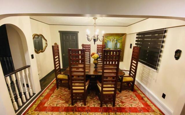Neocolonial Nouveau Kensington Vacation Home