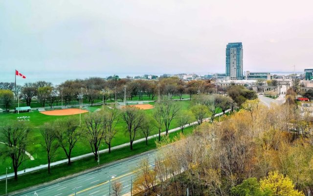 Fort York Blvd-Downtown-Parking