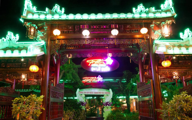 Ngoi Nha Xanh