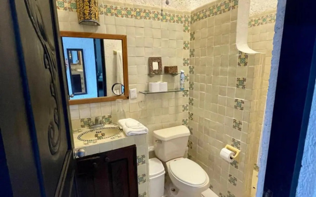 Bttm floor beachfront condo in Half Moon Bay Akumal