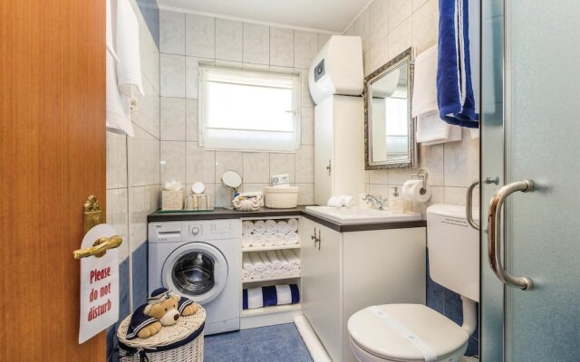 Awesome Home in Josinovac with Hot Tub, Sauna & 2 Bedrooms