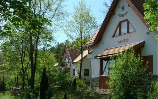 Szarvas Panzió
