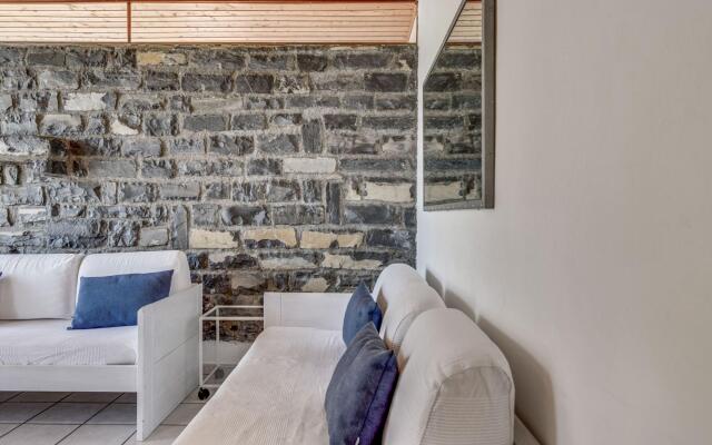 Spacious Apartment in Pognana Lario with Pool