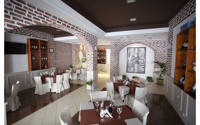 Apart-Hotel "Bendita-Mare"