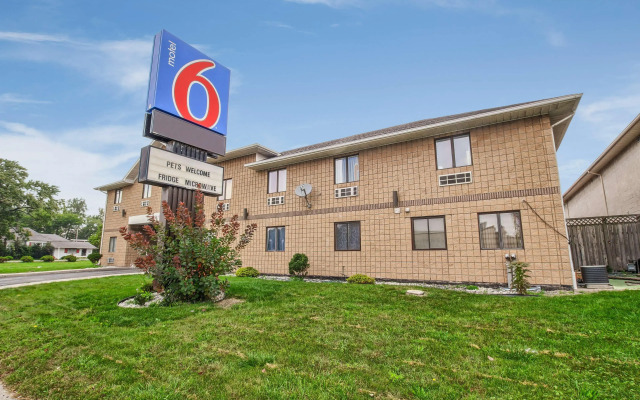 Motel 6 Windsor, ON