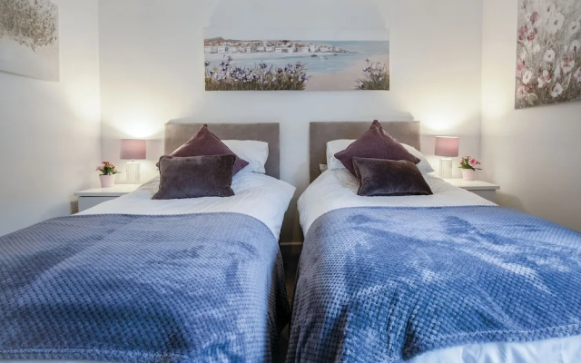 Luxurious Apartment Charlton Mews - 2 Bed - Tenby