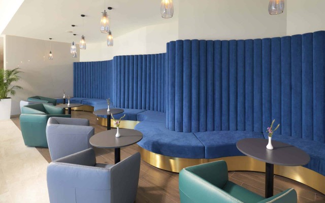 Amphora Hotel
